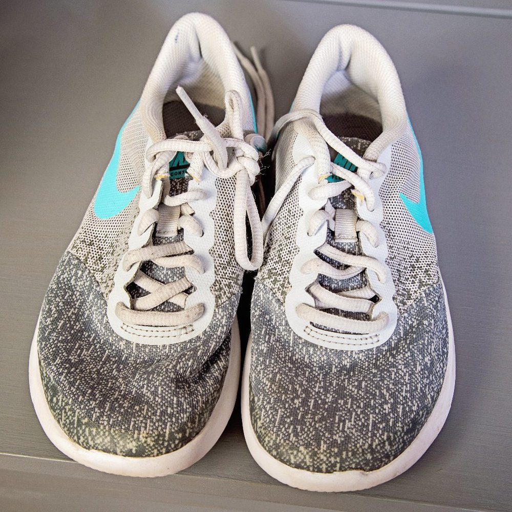 Girl's Gently Worn Nike's